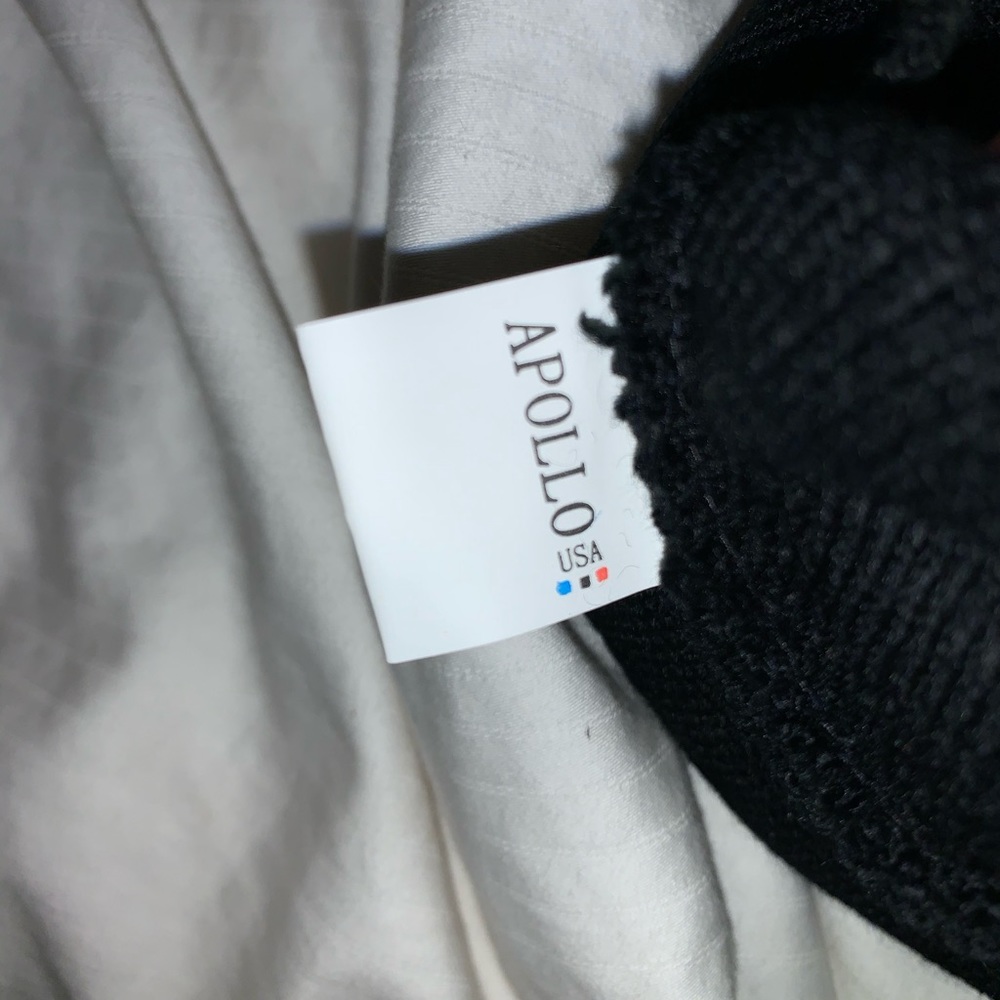 NWOT Equinox Beanie - Picture 4 of 5